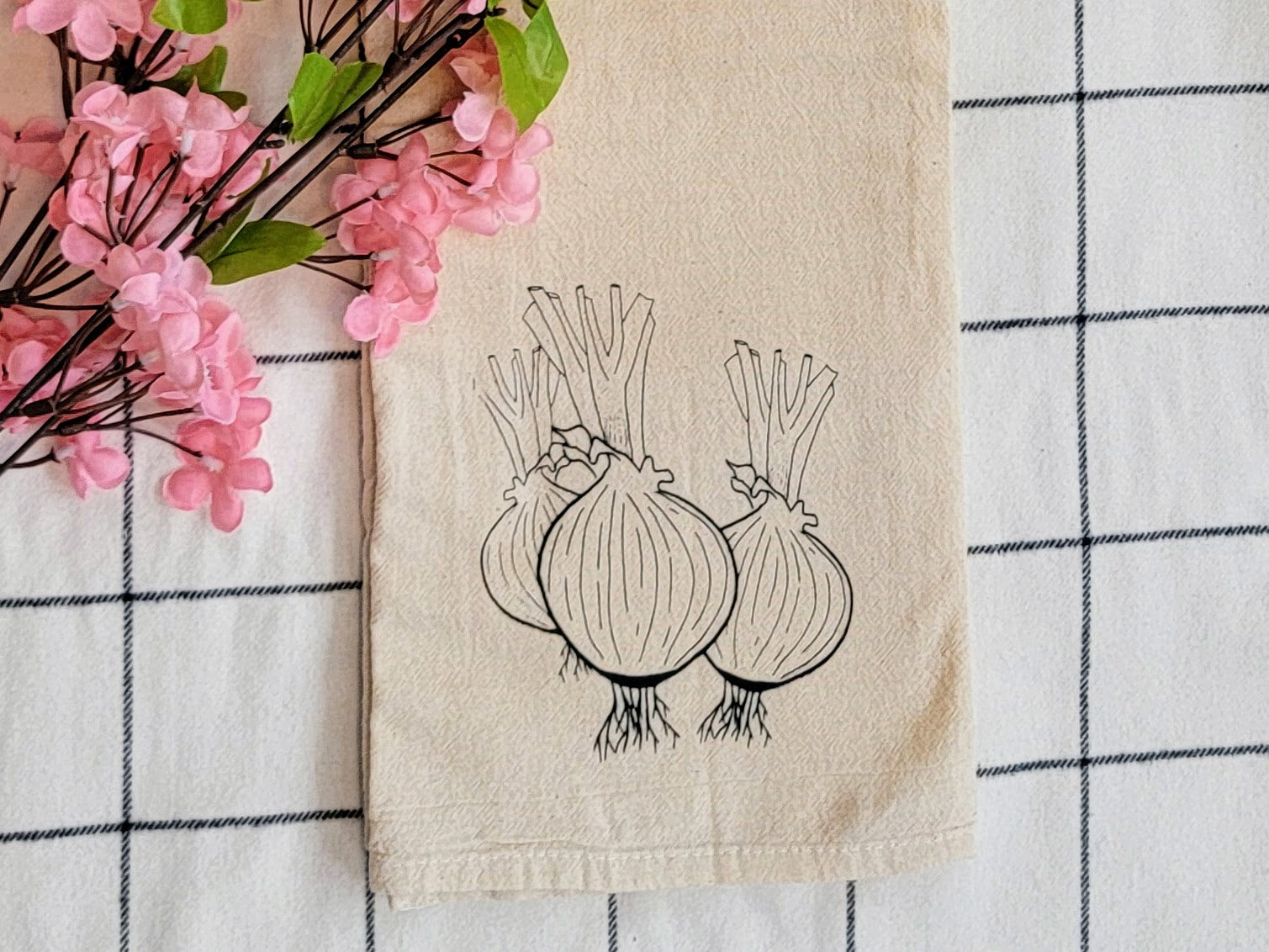 Onion Screen Printed Tea Towel - Landscape Close Up Shot